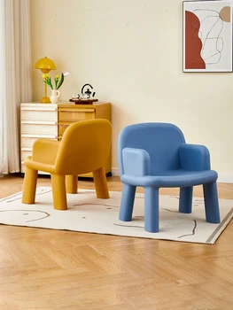 Творчески диванные стол за един човек, скандинавските пластмасови подлакътници, облегалка, балкони, улични столове за преговори, дизайнерски свободно време
