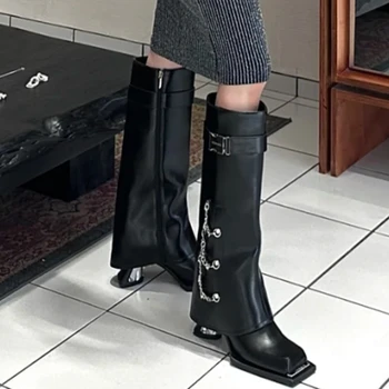 Черни Модерни обувки със страничен цип и веригата, Дизайнерски Обувки на висок Ток Странна форма, Botas Mujer, Обувки с Квадратни Пръсти, и Катарамата на Колана за Жени