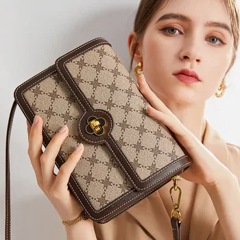 Дамски чанта през рамо, луксозна чанта в европейския и американския стил ретро 2023, нов плик с принтом ръцете на едното рамо, малка квадратна чанта